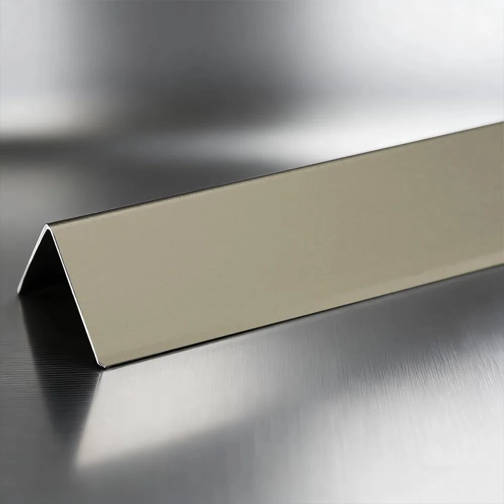 Bande de protection d'angle murale en aluminium L - Bordure autocollante en métal pour meubles, porte, fenêtre, plinthe, champagne mat - W 3 cm
